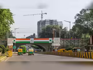 as is where is clause costs buyer dear delhi hc upholds 4 45 crore earnest money loss 1